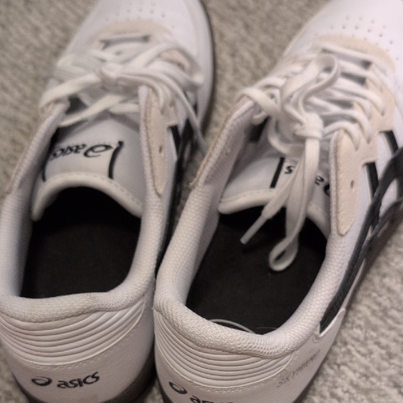 Asics Skyhand White and Black Sneakers Sz 9 - Picture 4 of 4